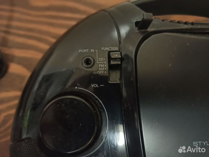 Магнитофон LG boom box sb16