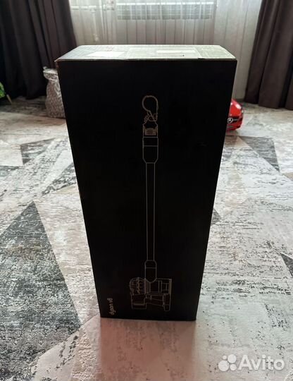 Пылесос Dyson V8 Slim Fluffy Extra