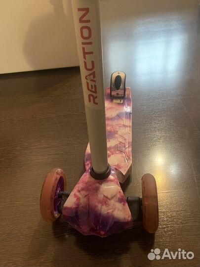 Самокат трехколесный