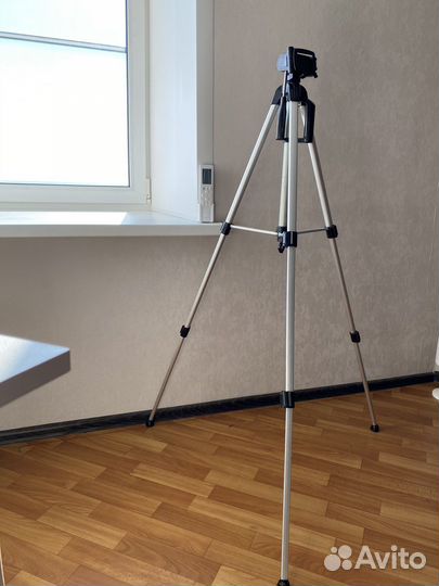 Штатив для фотоаппарата