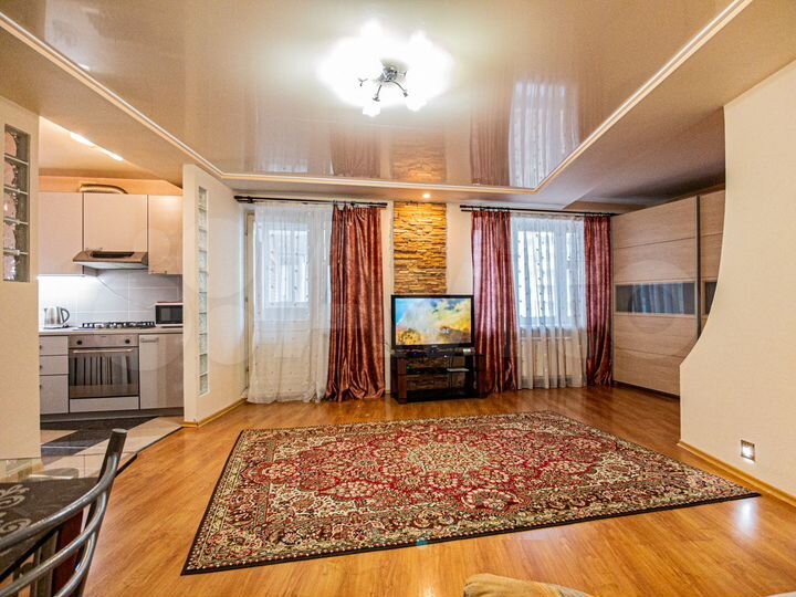 2-к. квартира, 70 м², 4/10 эт.