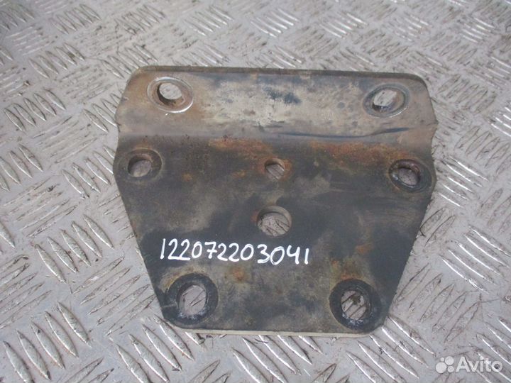 Кронштейн Iveco 8130098