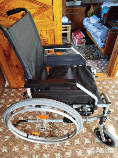 Инвалидная коляска
