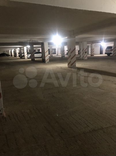 Машиноместо, 18 м²