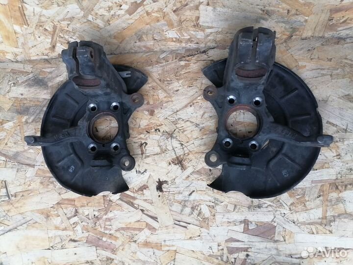 Кулак поворотный передний Octavia audi a3 tiguan