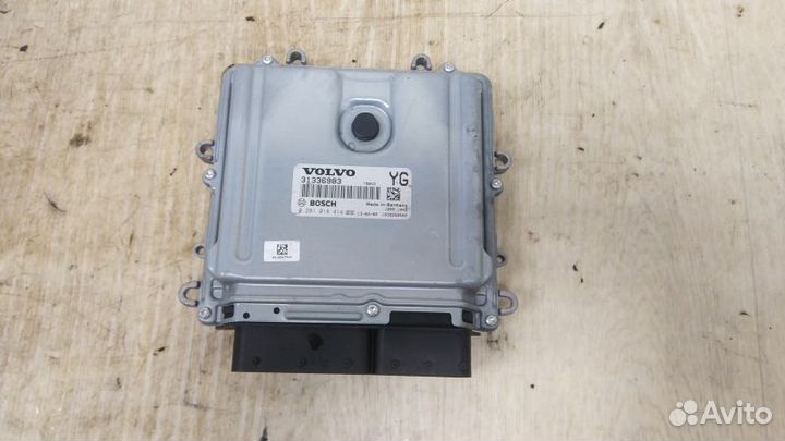 Блок управления двигателем Volvo XC60