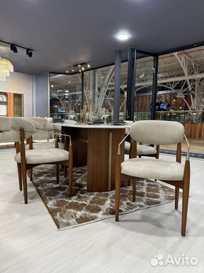 Кухонный стол. Доставка по всей России