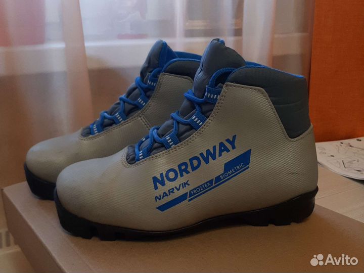 Ботинки лыжные