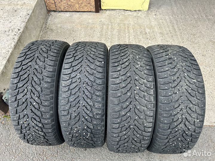 Nokian Tyres Hakkapeliitta 9 215/55 R17 98T