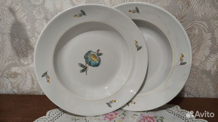 Посуда тарелки чашки зик