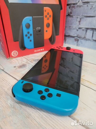 Nintendo switch oled/64gb/111 игр