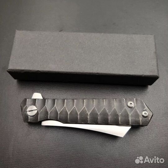 Складной нож для бритья D2