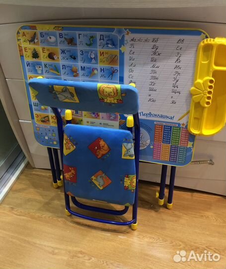 Детский стол и стульчик