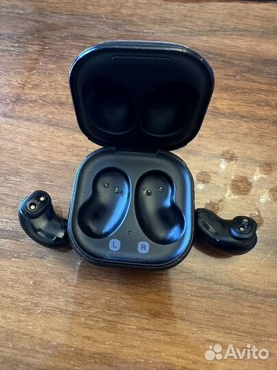 Беспроводные наушники samsung buds live оригинал