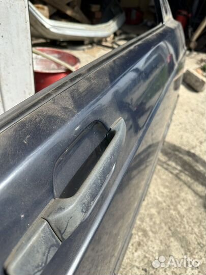 Дверь на мерседес е190
