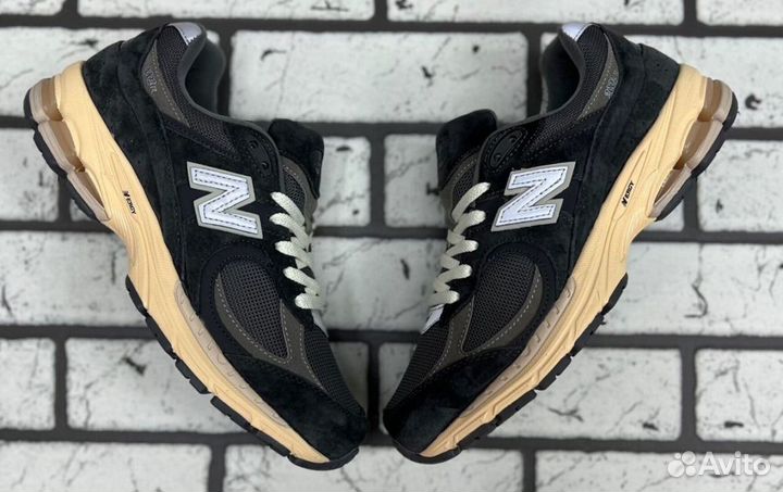 Кроссовки New Balance 2002R