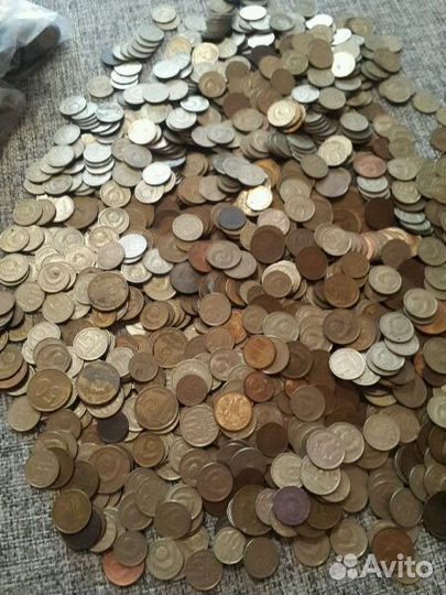 Продам монеты