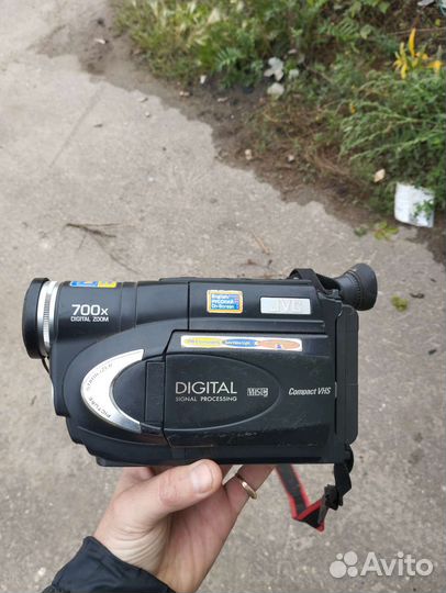 Видеокамера JVC