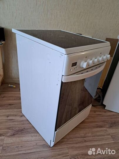 Плита электрическая Hotpoint Ariston