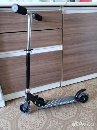 Самокат-снегокат