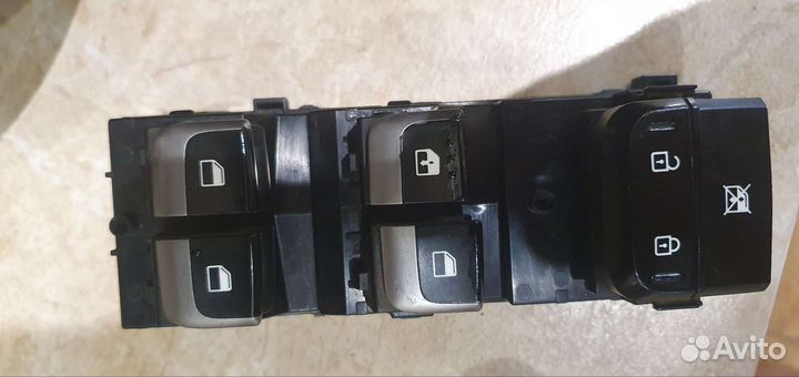 Блок управления стеклоподъемника на Кио Рио 4