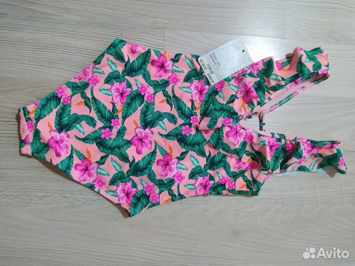 Купальник для девочки 122 новый