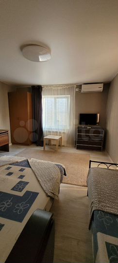 Комната 12 м² в 6-к., 1/2 эт.