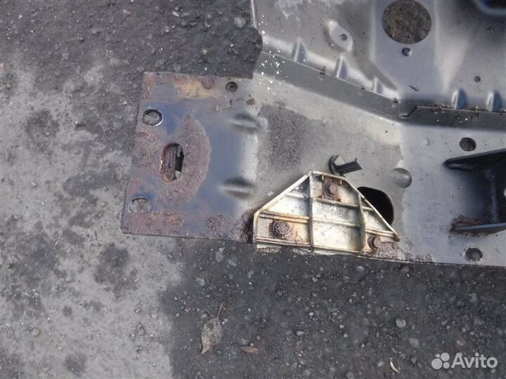 Панель передняя Volkswagen Transporter