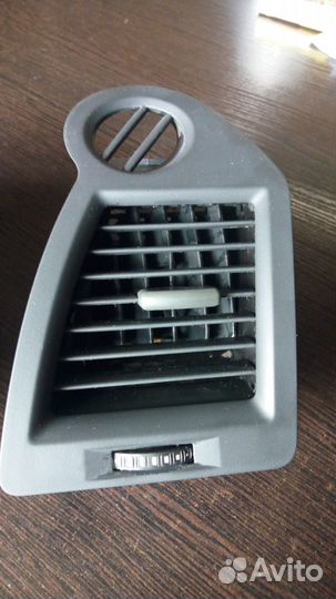 Боковой правый дефлектор рено меган 2 рест