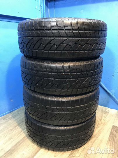 Jinyu YW52 215/55 R16