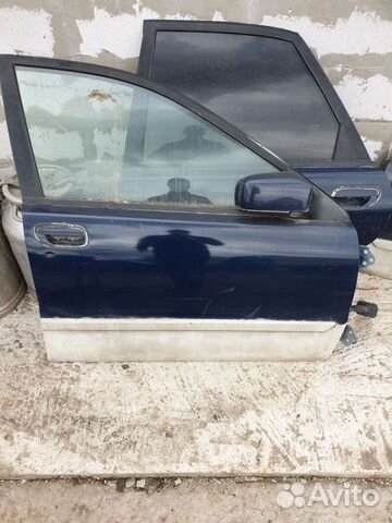 Дверь передняя правая Volvo V40 1995-2004