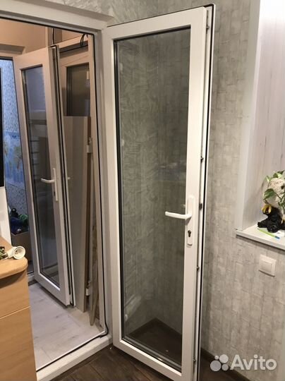 Двери пластиковые со стеклом бу