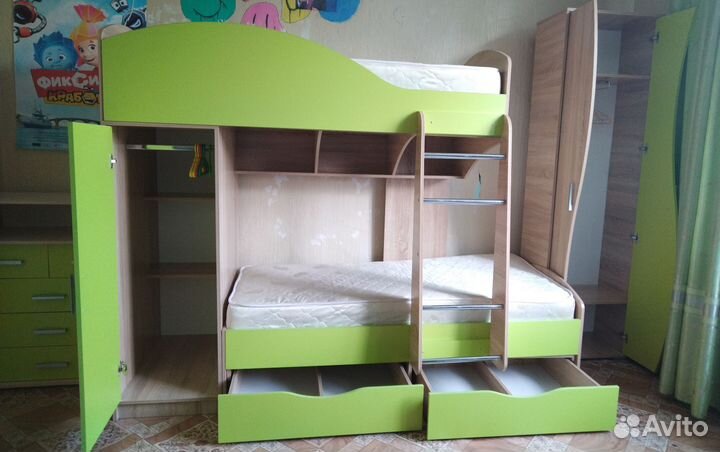 Продам кровать, шкаф, комод