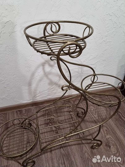 Подставка для цветов напольная металлическая