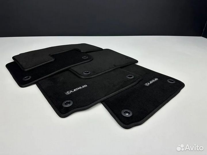 Ворсовые коврики Lexus RX с вышивкой