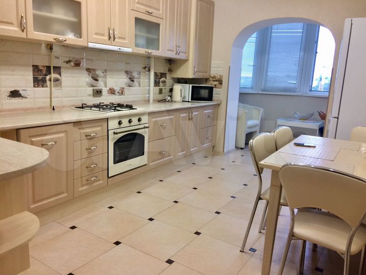 2-к. квартира, 70 м², 5/11 эт.