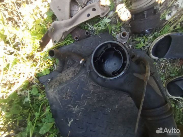 Воздухозаборник Volkswagen Vento 1993