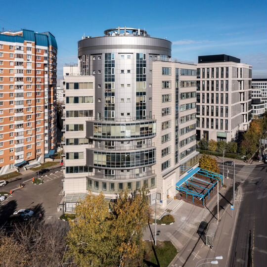 Здание, 11273 м²