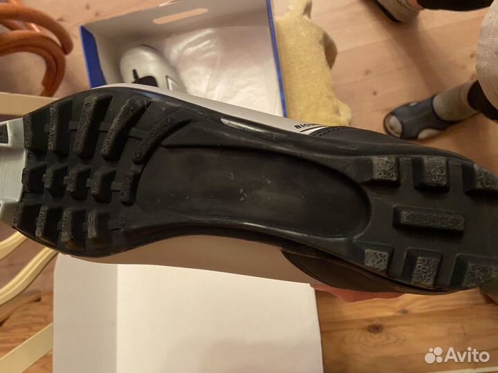 Лыжные ботинки