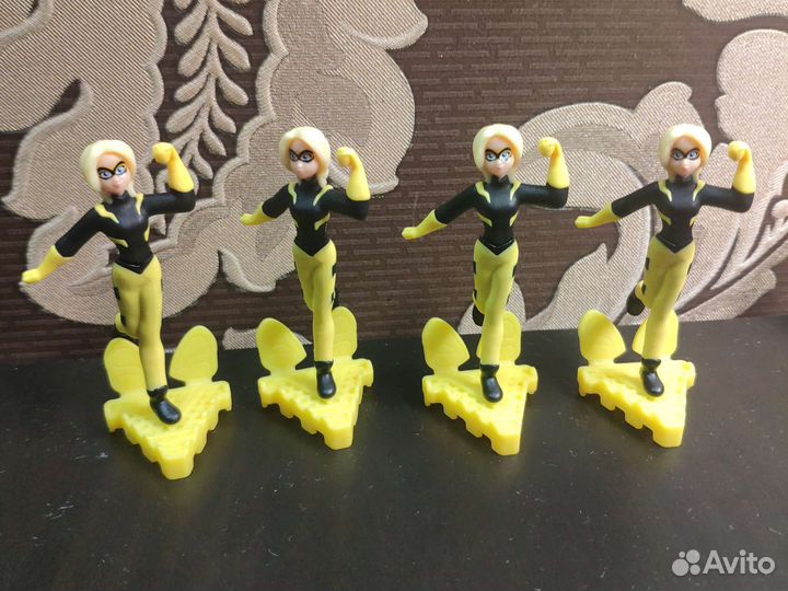Фигурки из мультика леди баг и супер-кот