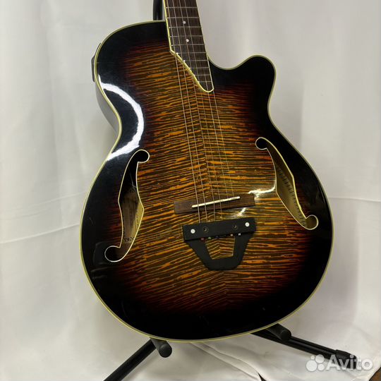 Полуакустическая гитара Martinez