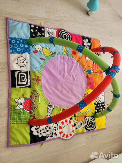 Развивающий коврик для малышей