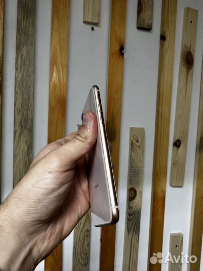 iPhone 8, 64 ГБ
