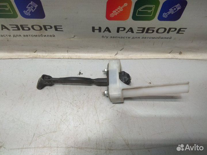 Ограничитель двери передний правый Toyota Rav4