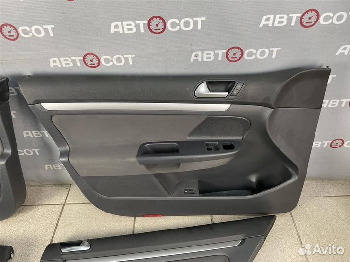 Дверные карты комплект VW Golf 5 (2004-2009г.в.)