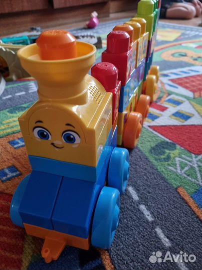 Паровозик mega bloks Fisher-Price