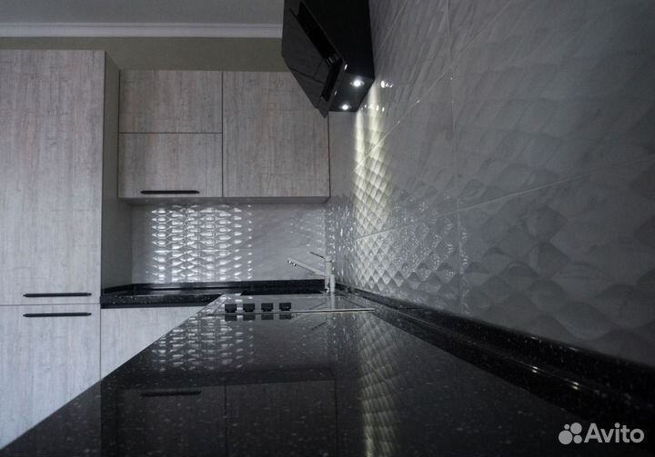 Кухня парящая с подсветкой