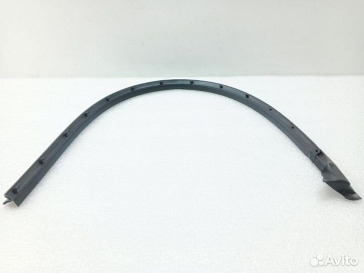 Уплотнитель двери передний левый Audi A6 C7 1.8