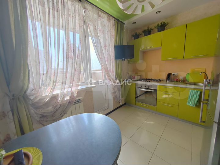 2-к. квартира, 58 м², 2/12 эт.