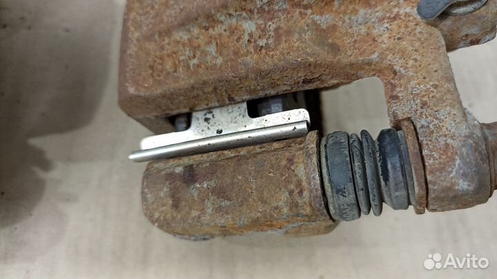 Суппорт тормозной правый левый Шевроле Лачетти